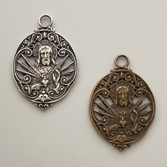Medal, Sacred Heart w/openwork