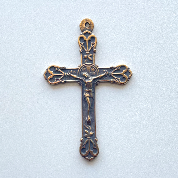 Crucifix, Elegant Details