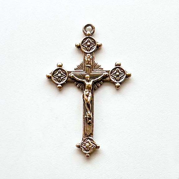 Crucifix, Circle Points
