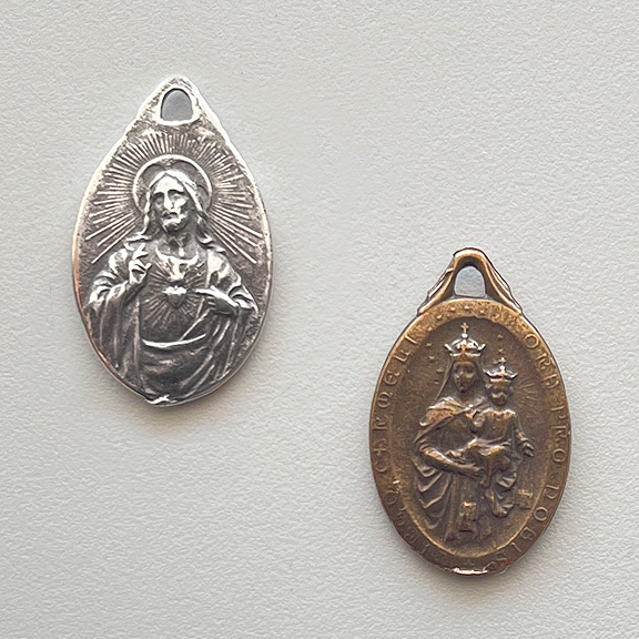 Medals, Scapular medal oval