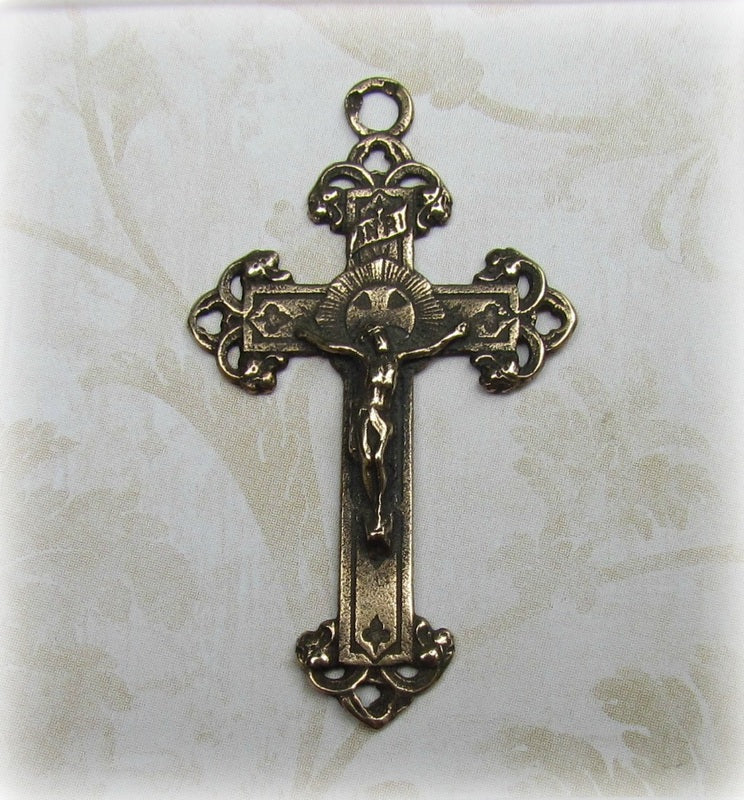 Crucifix, Elegant crucifix 1042