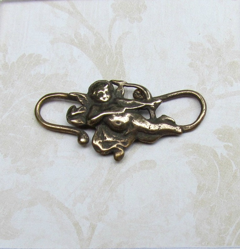 Findings, Angel Clasp