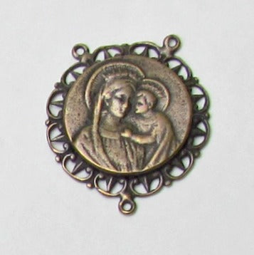 Center, Mary Jesus Lace Edge