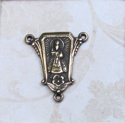 Center, Infant of Prague