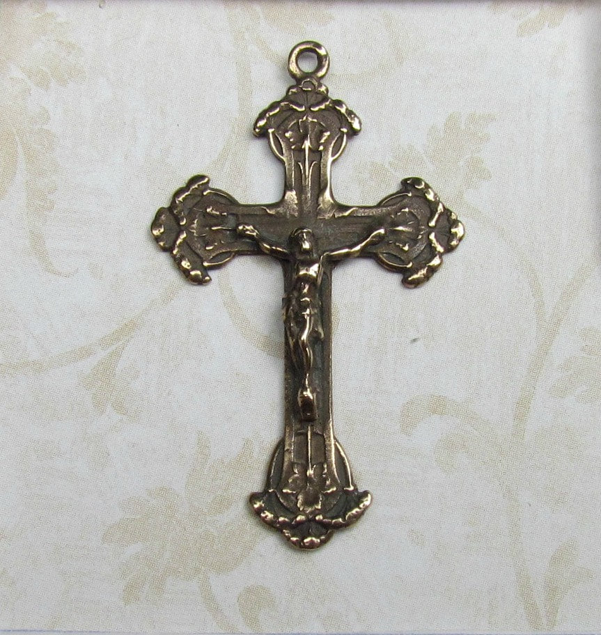 Crucifix, Leaf flower
