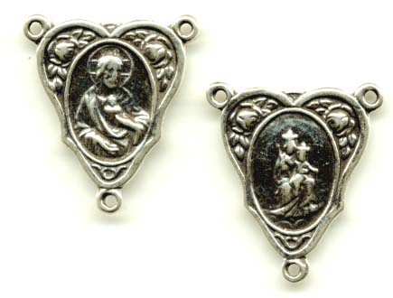 Center, Sacred Heart, 2 roses