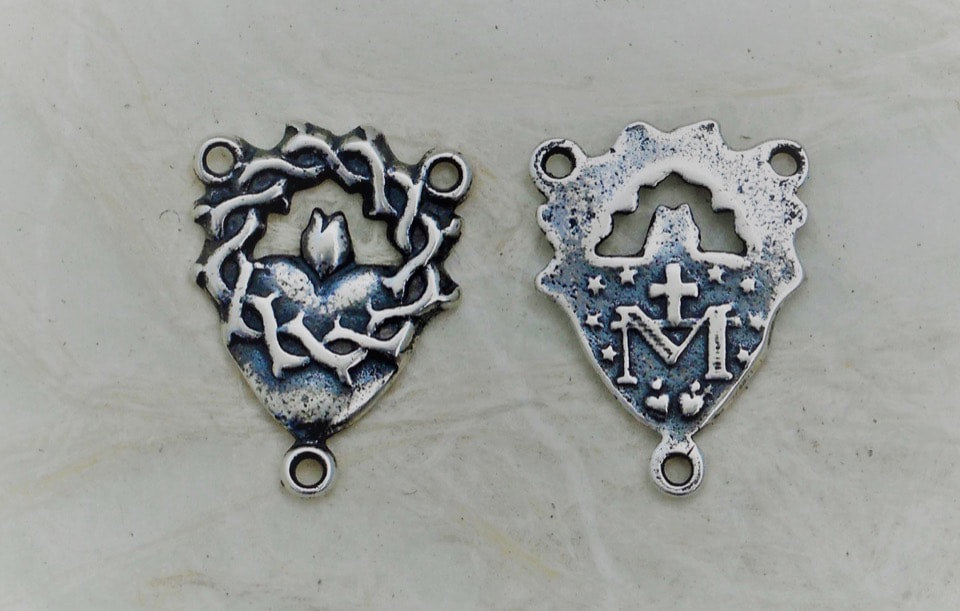 Center, Sacred Heart Crown of Thorns