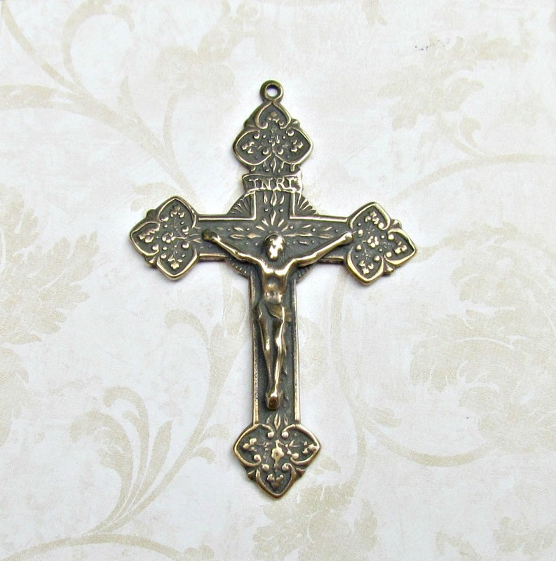 Crucifix, Vine