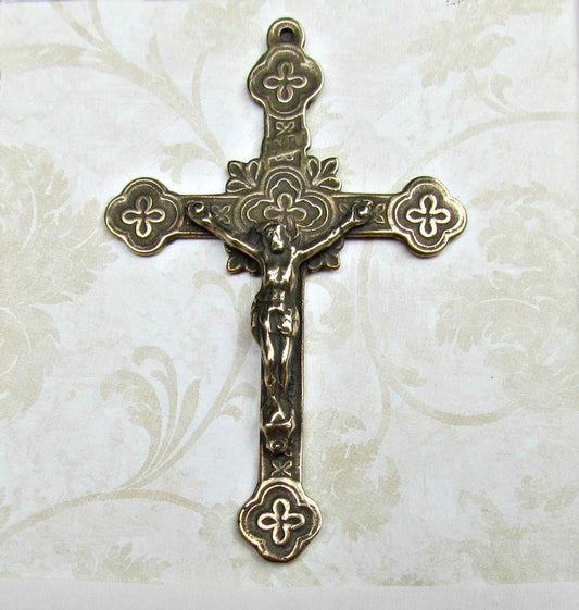 Crucifix, Many Crosses -1001
