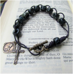 Sacrifice Beads in Black with Gray Flecks