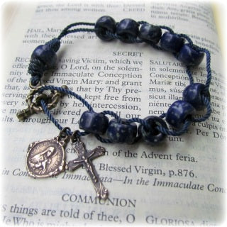 Sacrifice Bead Bracelet - Navy glass beads