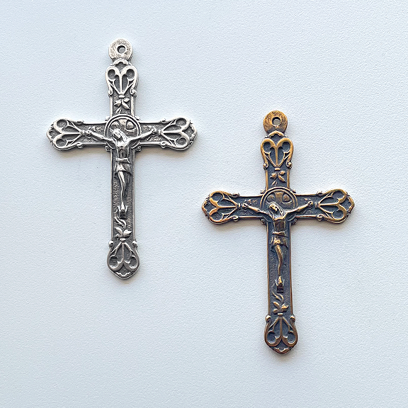 Crucifix, Elegant Details