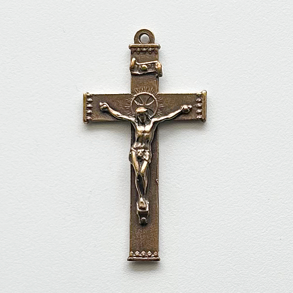 Crucifix, Simple tailored