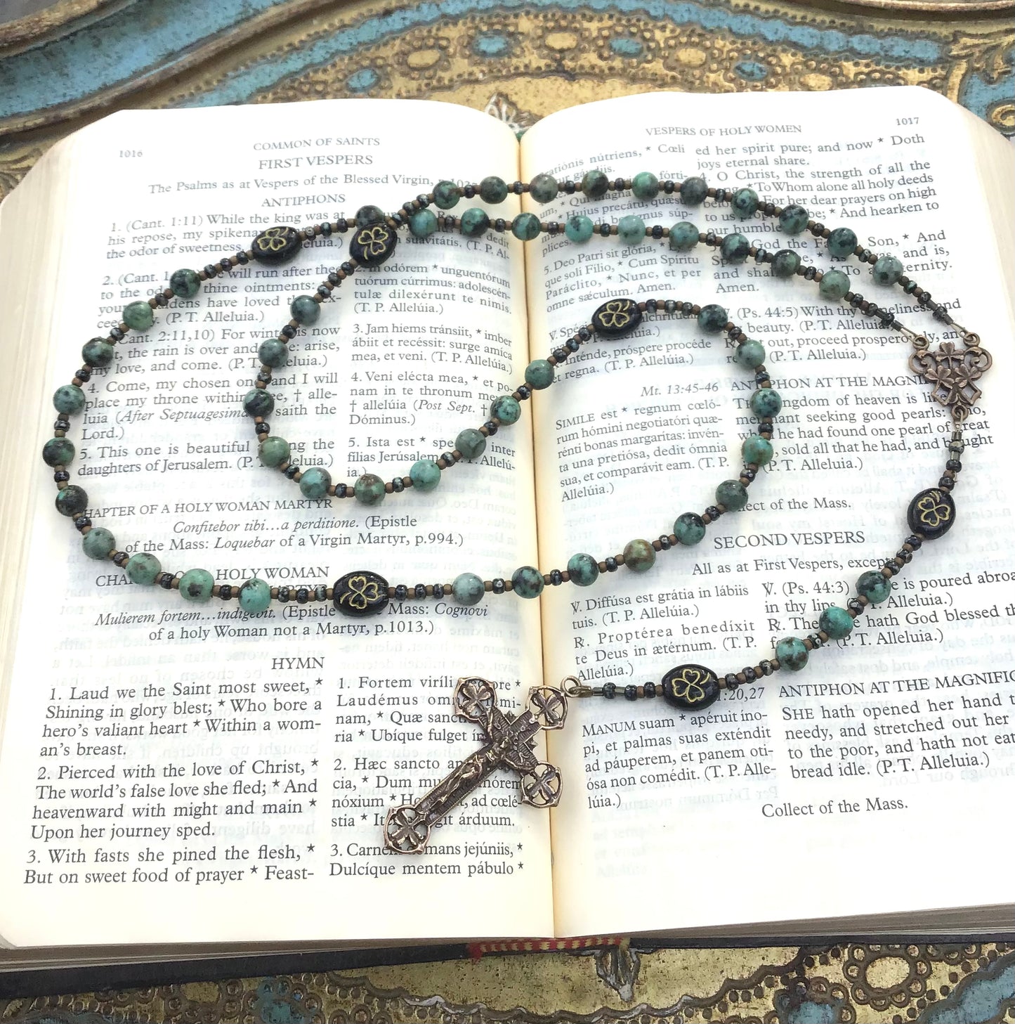 Cable Strung Rosary, Irish, Shamrock Gemstones